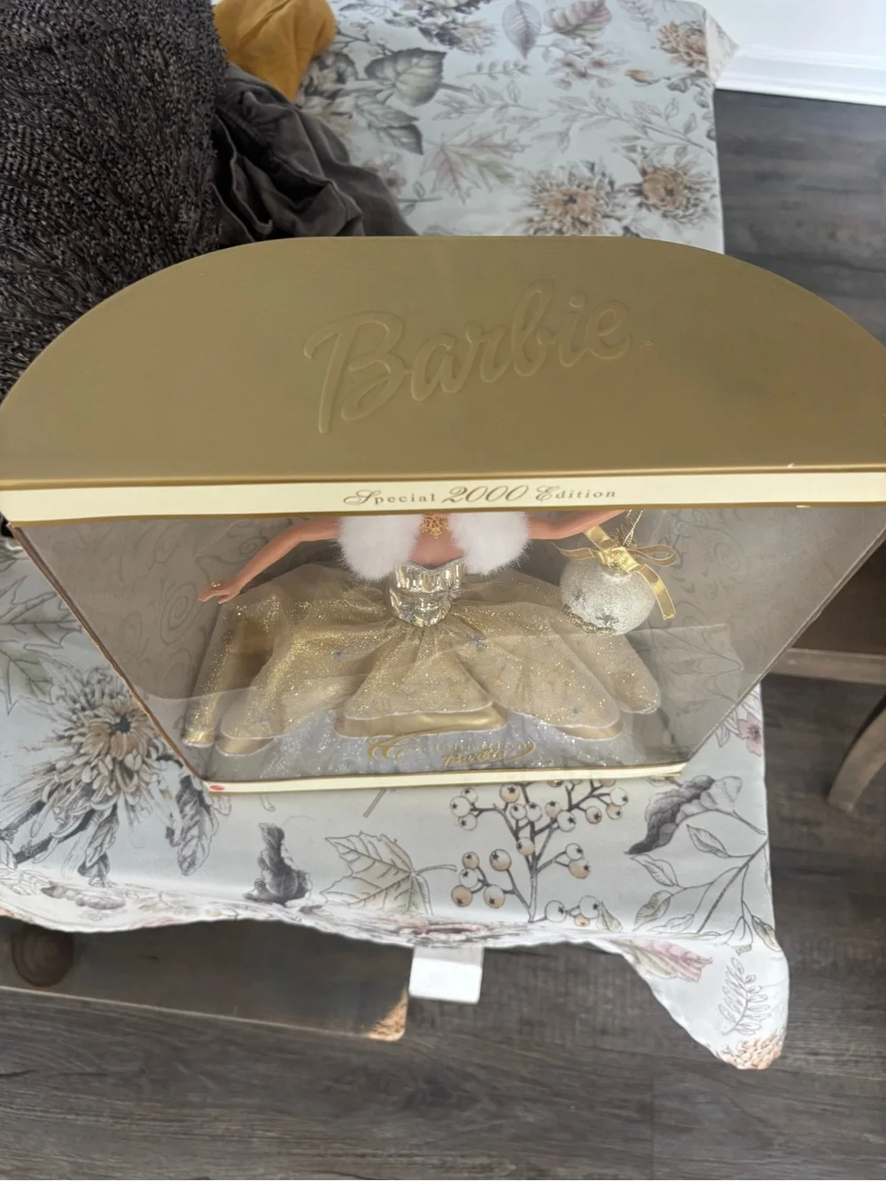 Barbie Celebration Doll in Gold and White - Special 2000 Edition